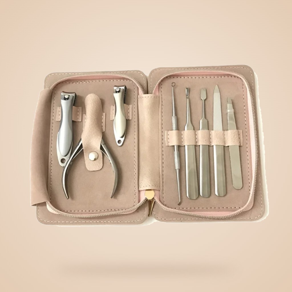 Kit manucure 8 pièces en étui